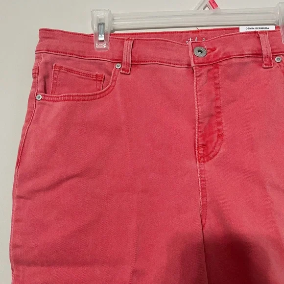 NWT Style & Co Women’s Denim Cherry Bliss Bermuda Mid Rise Shorts - Picture 4 of 8